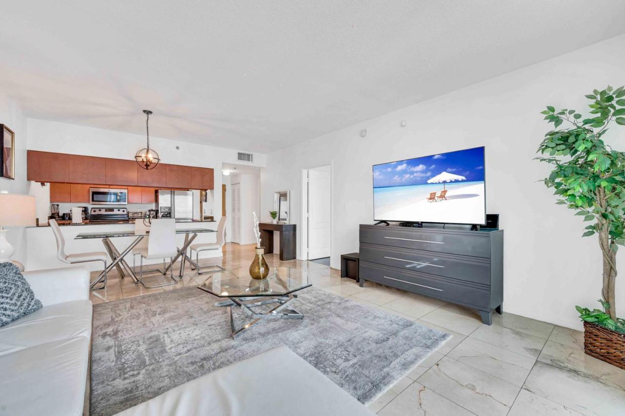 Modern 1 Bed In The Heart Of Brickell With Free Parking Apartman Miami Kültér fotó